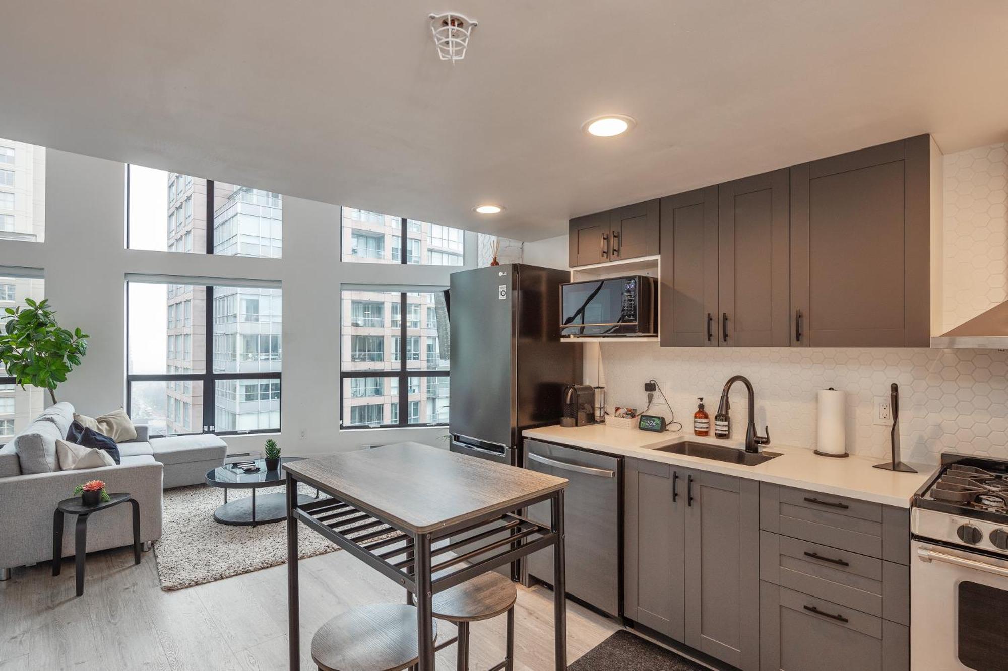 Loft In Entertainment District With Free Underground Parking Apartment Vancouver Exterior photo