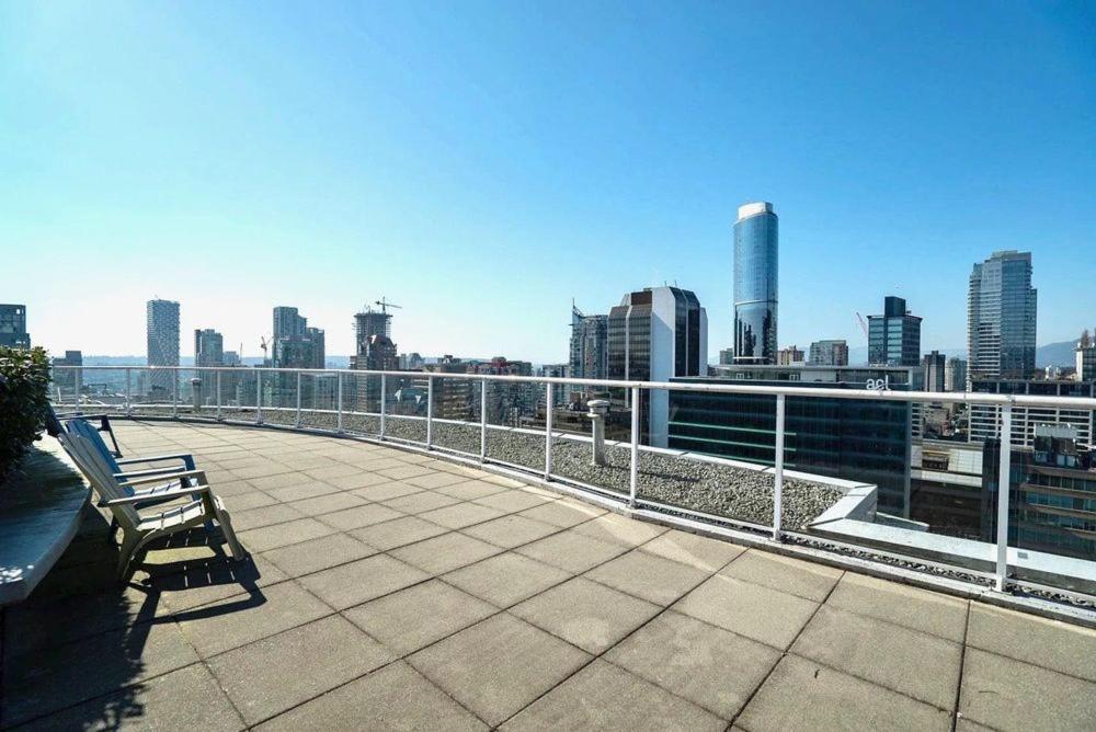 Loft In Entertainment District With Free Underground Parking Apartment Vancouver Exterior photo